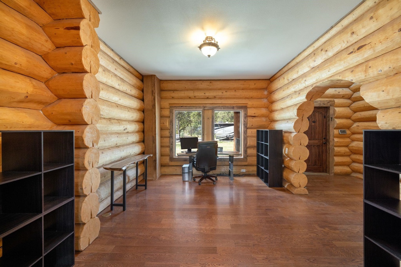 Nine Mile Falls, Washington, 99026, United States, 4 Bedrooms Bedrooms, ,3 BathroomsBathrooms,Residential,Forsale,1903077
