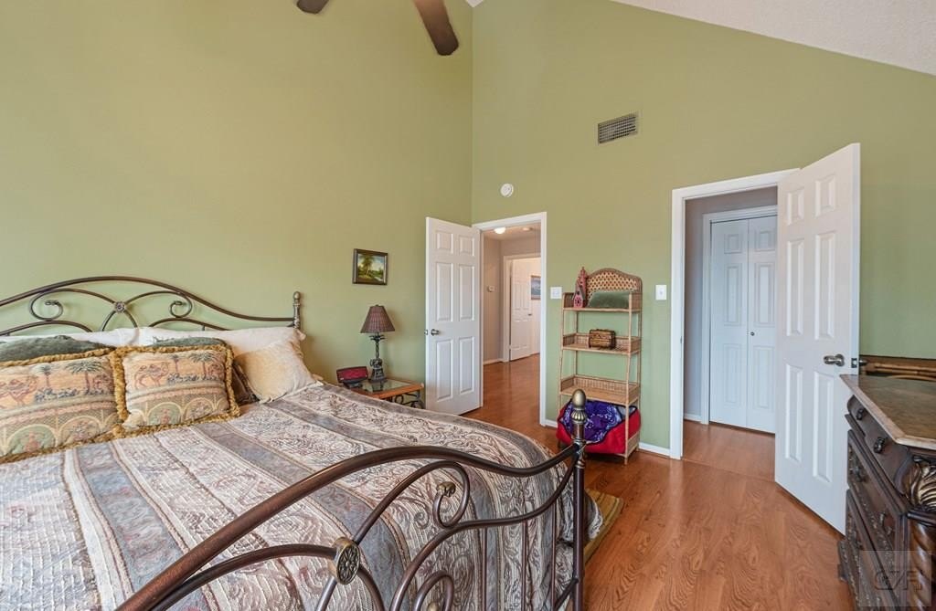 Tiki Island, Texas, 77554, United States, 4 Bedrooms Bedrooms, ,2.5 BathroomsBathrooms,Residential,Forsale,1909980