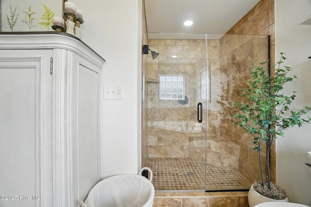 Aydlett, North Carolina, 27916, United States, 4 Bedrooms Bedrooms, ,3.5 BathroomsBathrooms,Residential,Forsale,1914391