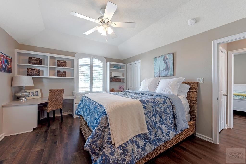 Tiki Island, Texas, 77554, United States, 4 Bedrooms Bedrooms, ,4 BathroomsBathrooms,Residential,Forsale,1953098