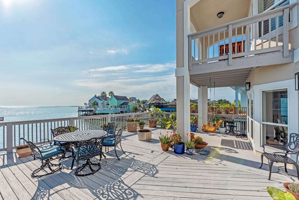 Tiki Island, Texas, 77554, United States, 4 Bedrooms Bedrooms, ,4 BathroomsBathrooms,Residential,Forsale,1953098