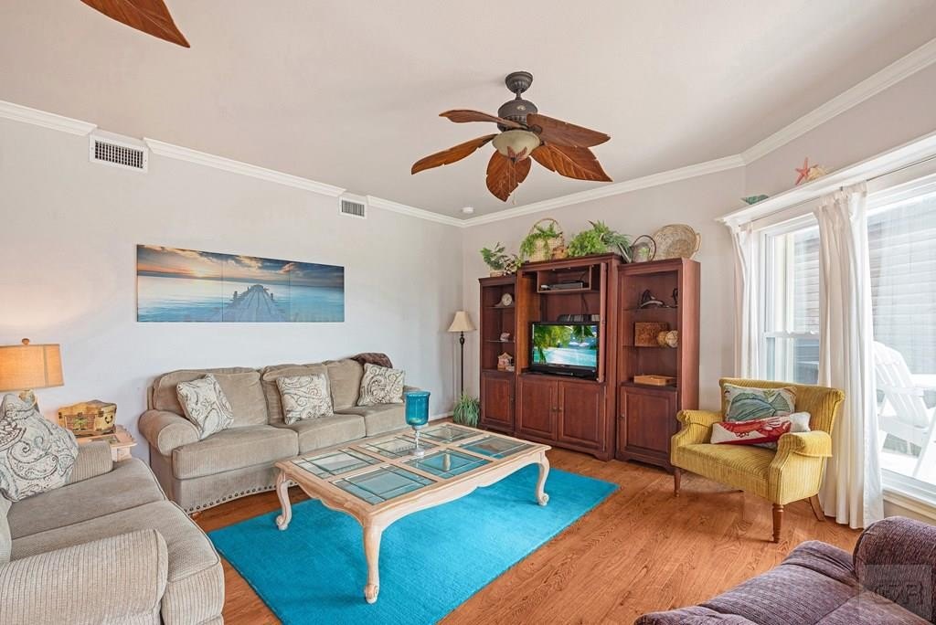 Tiki Island, Texas, 77554, United States, 4 Bedrooms Bedrooms, ,2.5 BathroomsBathrooms,Residential,Forsale,1909980