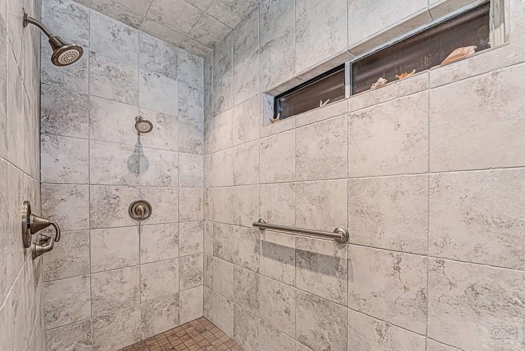 Tiki Island, Texas, 77554, United States, 4 Bedrooms Bedrooms, ,2.5 BathroomsBathrooms,Residential,Forsale,1909980