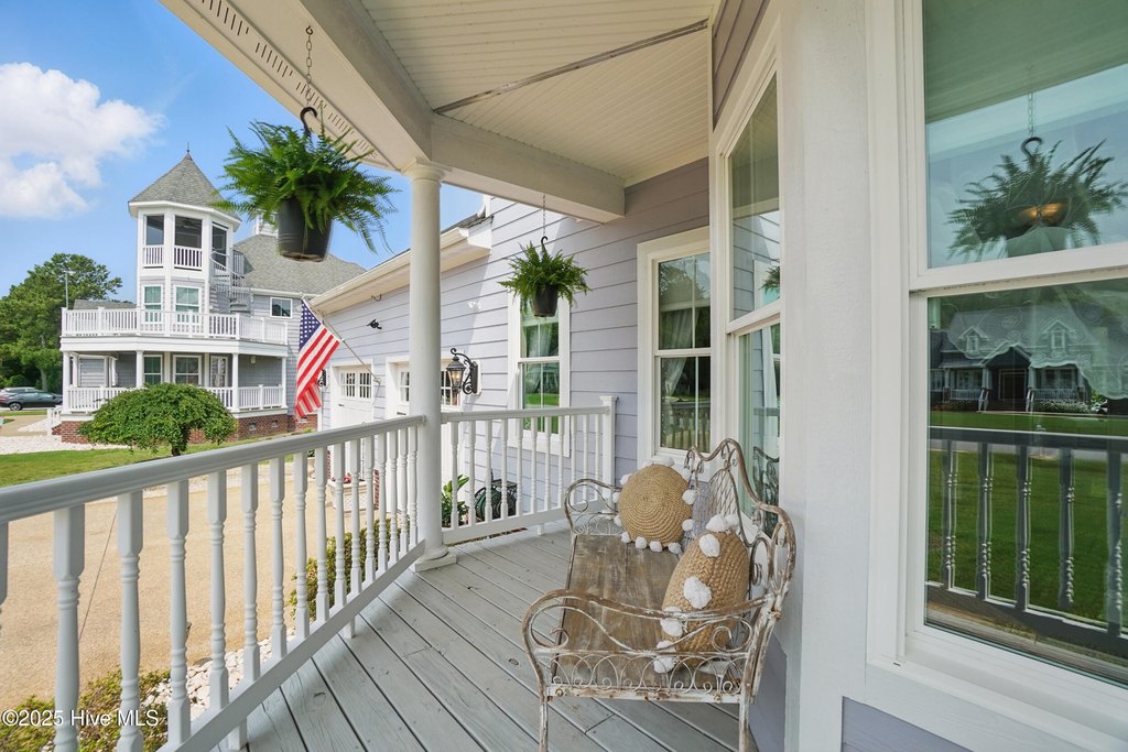 Aydlett, North Carolina, 27916, United States, 4 Bedrooms Bedrooms, ,3.5 BathroomsBathrooms,Residential,Forsale,1914391