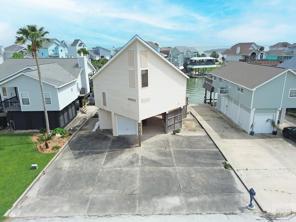 Tiki Island, Texas, 77554, United States, 4 Bedrooms Bedrooms, ,2.5 BathroomsBathrooms,Residential,Forsale,1909980