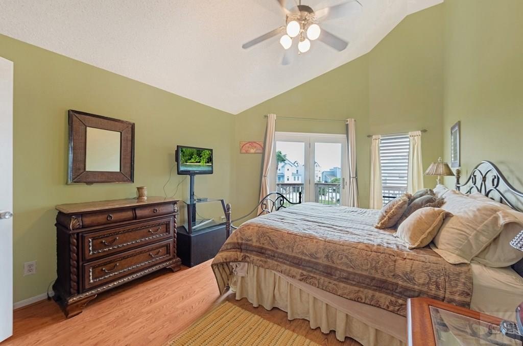 Tiki Island, Texas, 77554, United States, 4 Bedrooms Bedrooms, ,2.5 BathroomsBathrooms,Residential,Forsale,1909980