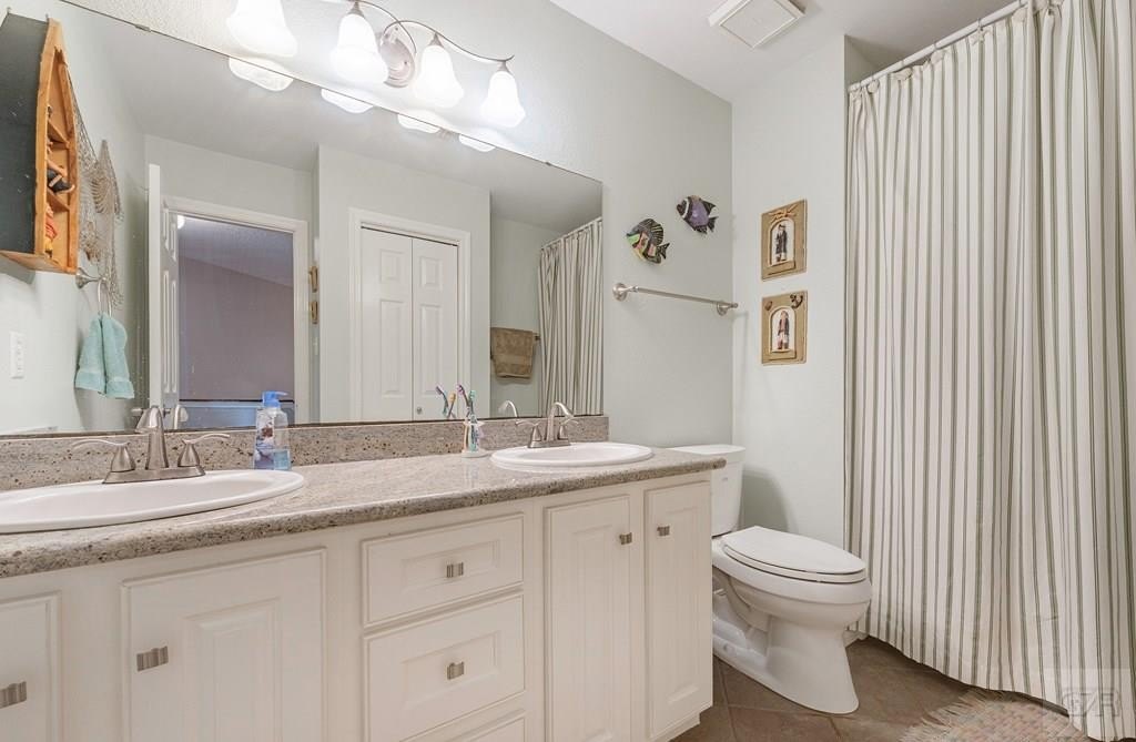 Tiki Island, Texas, 77554, United States, 4 Bedrooms Bedrooms, ,2.5 BathroomsBathrooms,Residential,Forsale,1909980