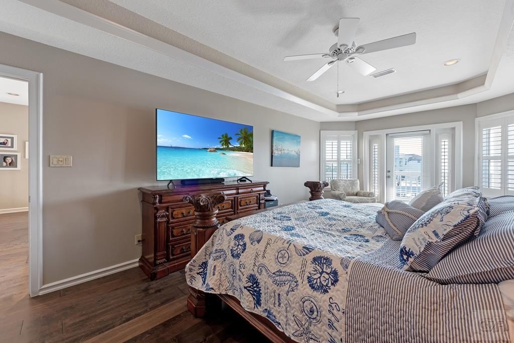 Tiki Island, Texas, 77554, United States, 4 Bedrooms Bedrooms, ,4 BathroomsBathrooms,Residential,Forsale,1953098