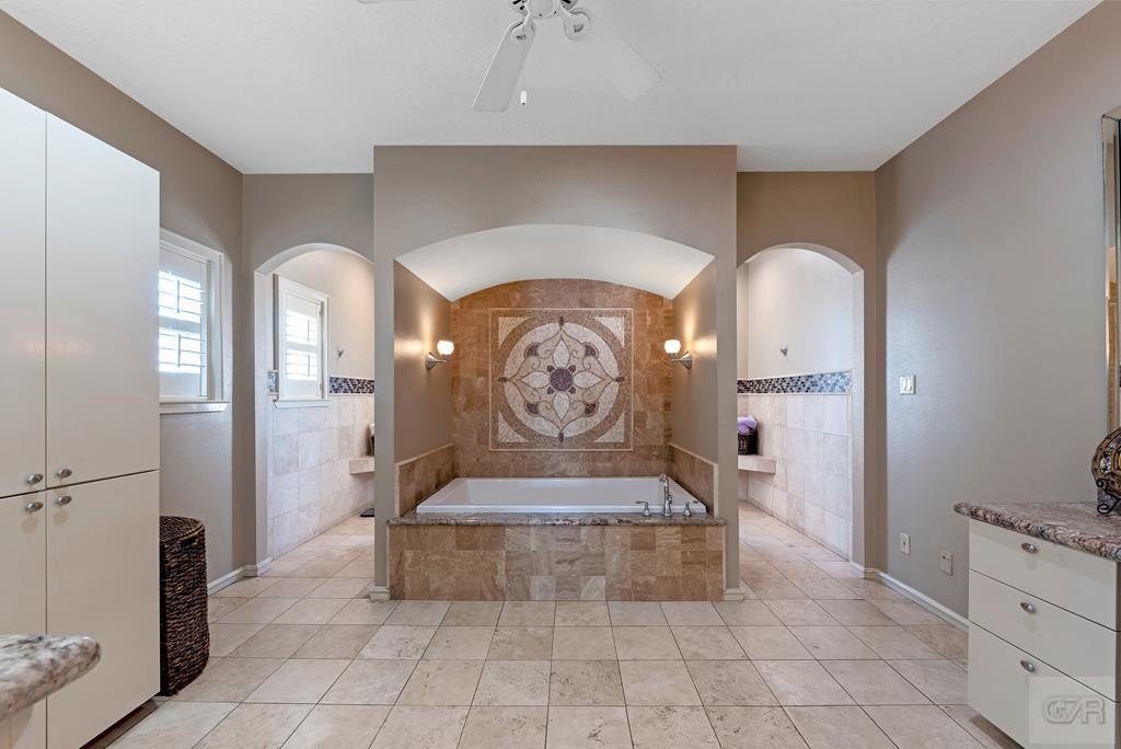 Tiki Island, Texas, 77554, United States, 4 Bedrooms Bedrooms, ,4 BathroomsBathrooms,Residential,Forsale,1953098