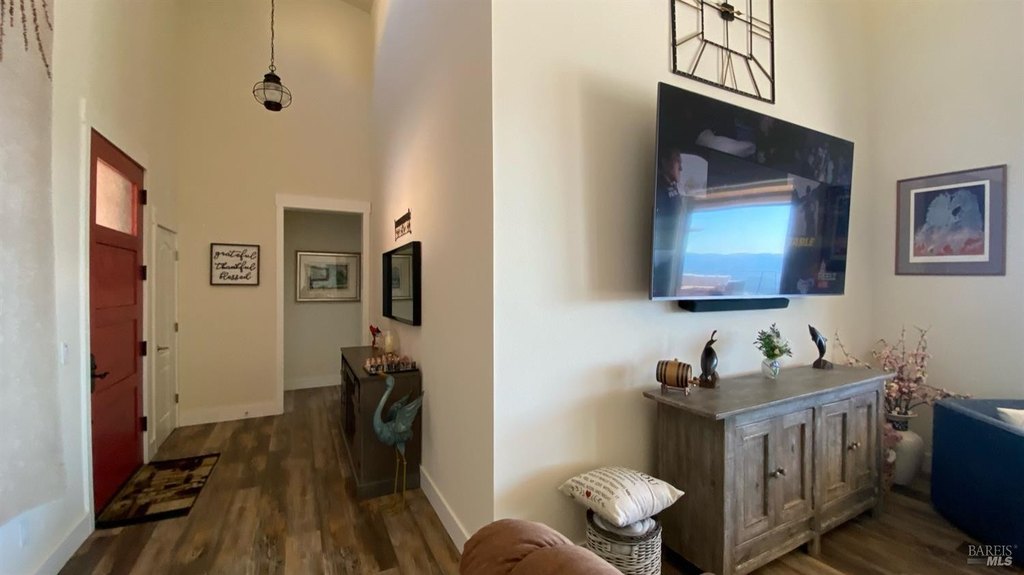 Geyserville, California, 95441, United States, 3 Bedrooms Bedrooms, ,3.5 BathroomsBathrooms,Residential,Forsale,1918899