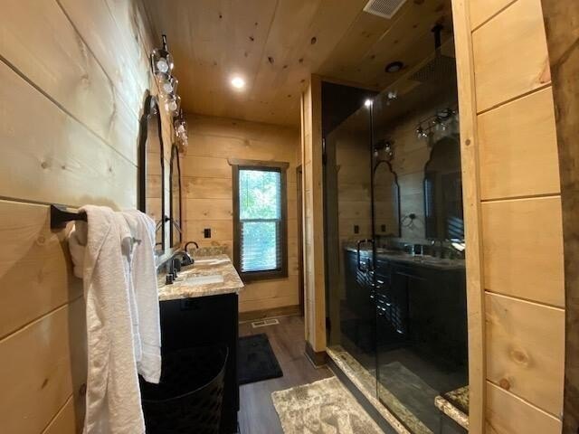 Sevierville, Tennessee, 37876, United States, 2 Bedrooms Bedrooms, ,2.5 BathroomsBathrooms,Residential,Forsale,1893694