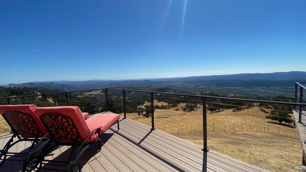 Geyserville, California, 95441, United States, 3 Bedrooms Bedrooms, ,3.5 BathroomsBathrooms,Residential,Forsale,1918899