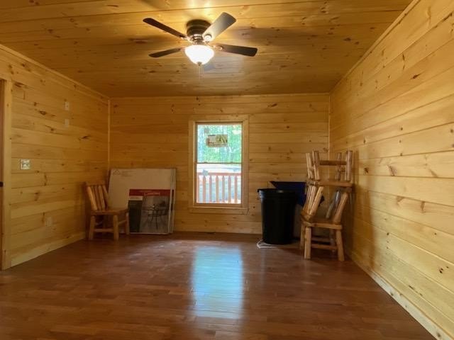 Sevierville, Tennessee, 37876, United States, 2 Bedrooms Bedrooms, ,2 BathroomsBathrooms,Residential,Forsale,1893695