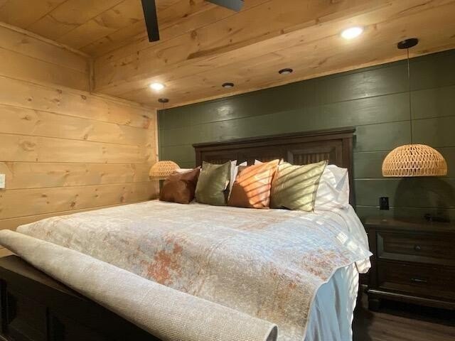 Sevierville, Tennessee, 37876, United States, 2 Bedrooms Bedrooms, ,2.5 BathroomsBathrooms,Residential,Forsale,1893694