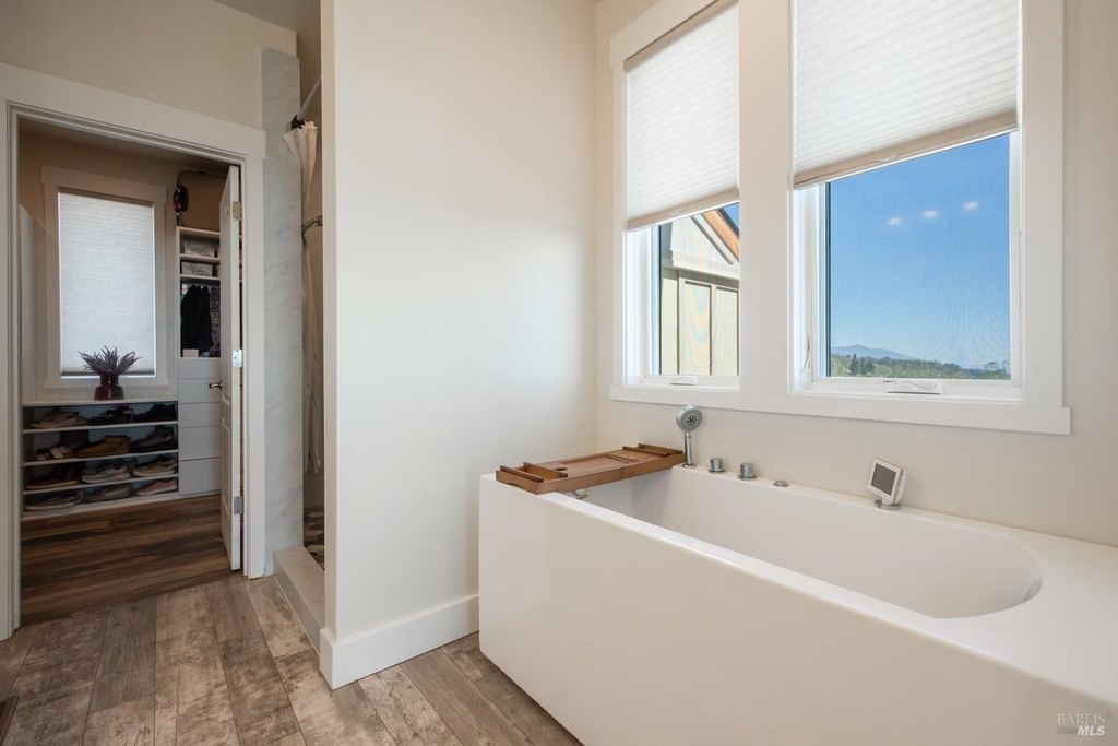 Geyserville, California, 95441, United States, 3 Bedrooms Bedrooms, ,3.5 BathroomsBathrooms,Residential,Forsale,1918899