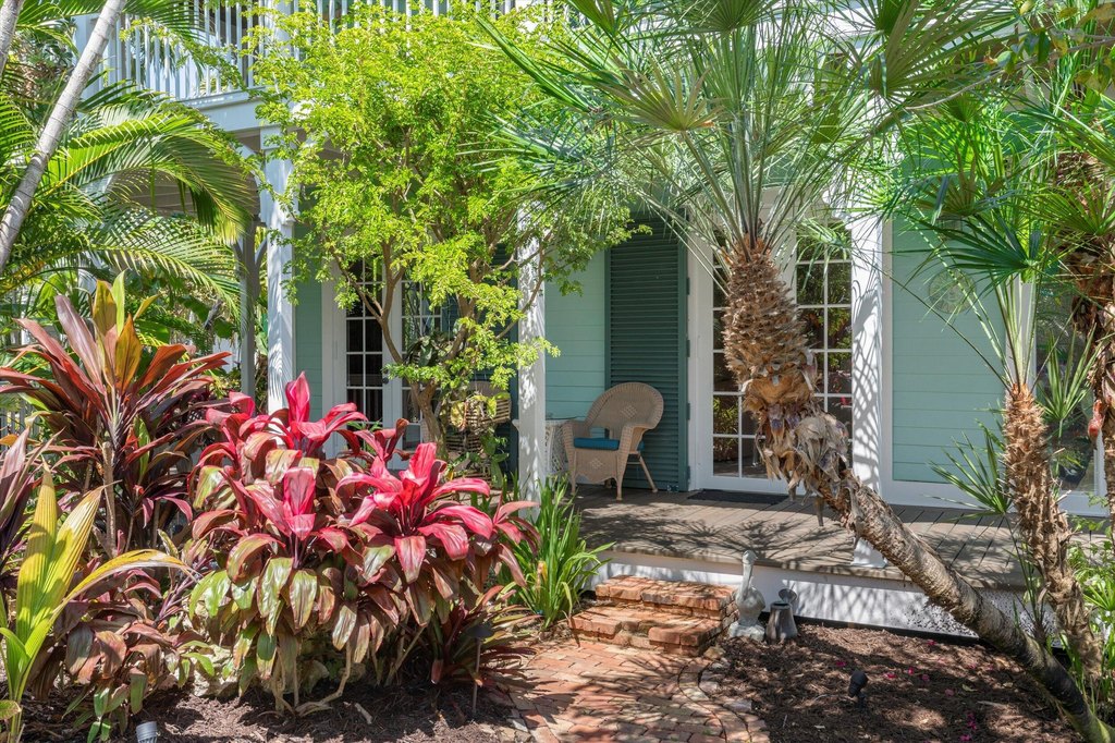 Key West, Florida, 33040, United States, 2 Bedrooms Bedrooms, ,2.5 BathroomsBathrooms,Residential,Forsale,1944398
