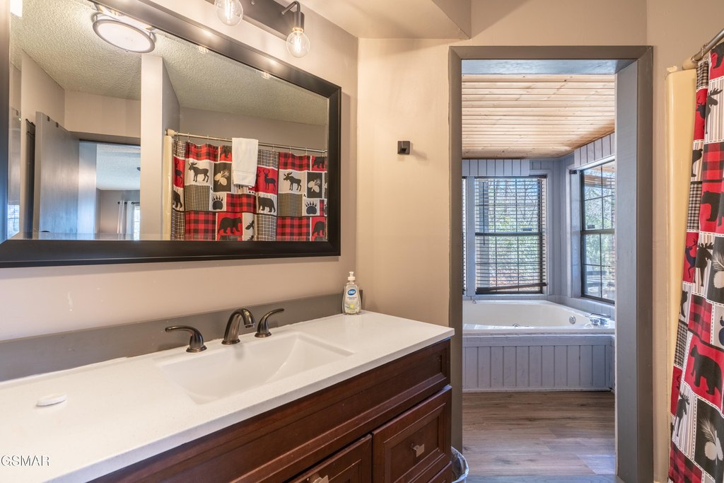 Gatlinburg, Tennessee, 37738, United States, 3 Bedrooms Bedrooms, ,3 BathroomsBathrooms,Residential,Forsale,1899765