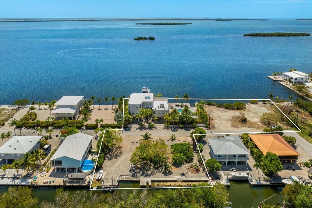 Big Pine Key, Florida, 33043, United States, 3 Bedrooms Bedrooms, ,3 BathroomsBathrooms,Residential,Forsale,1971906