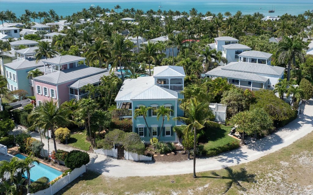 Key West, Florida, 33040, United States, 2 Bedrooms Bedrooms, ,2.5 BathroomsBathrooms,Residential,Forsale,1944398