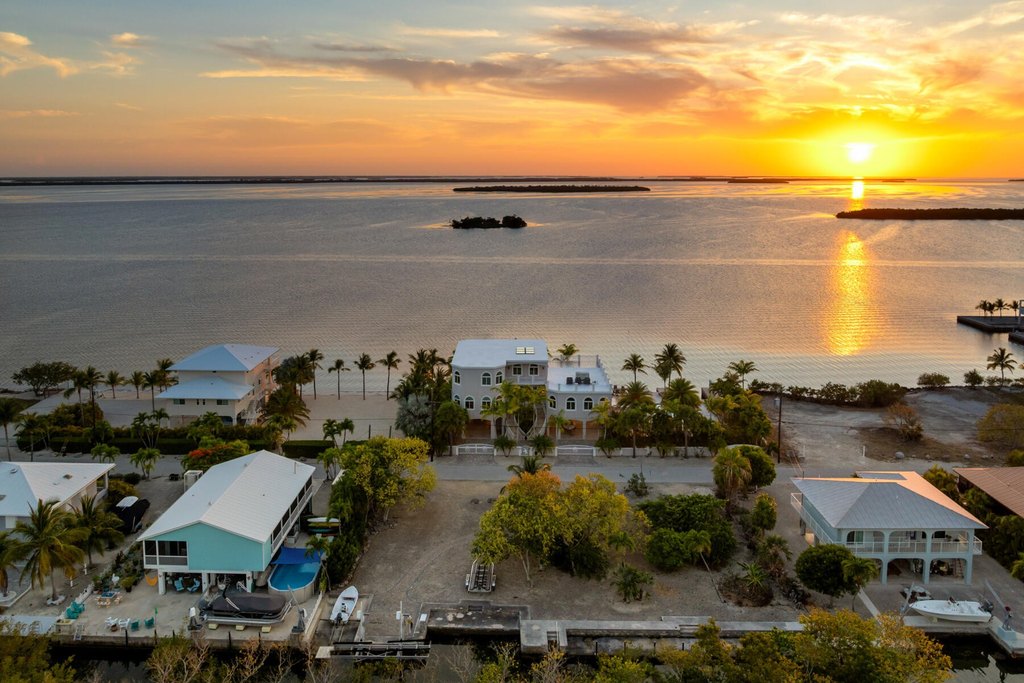 Big Pine Key, Florida, 33043, United States, 3 Bedrooms Bedrooms, ,3 BathroomsBathrooms,Residential,Forsale,1971906