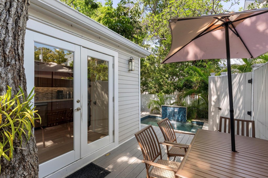 Key West, Florida, 33040, United States, 6 Bedrooms Bedrooms, ,6.5 BathroomsBathrooms,Residential,Forsale,1971989