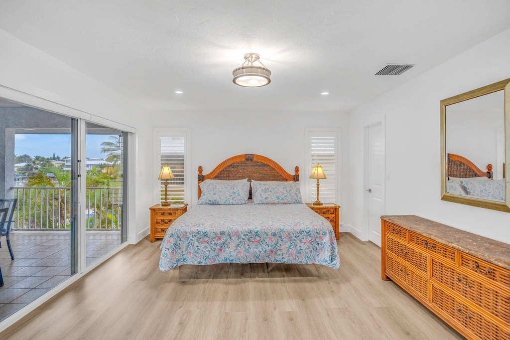 Marathon, Florida, 33050, United States, 4 Bedrooms Bedrooms, ,4 BathroomsBathrooms,Residential,Forsale,2004357