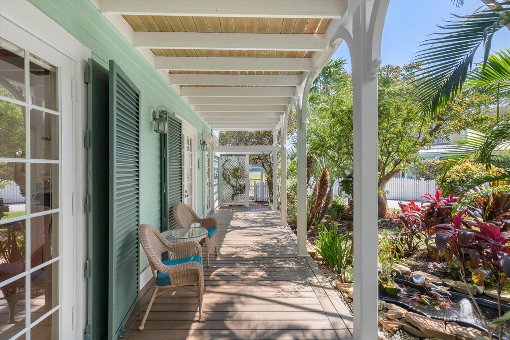 Key West, Florida, 33040, United States, 2 Bedrooms Bedrooms, ,2.5 BathroomsBathrooms,Residential,Forsale,1944398