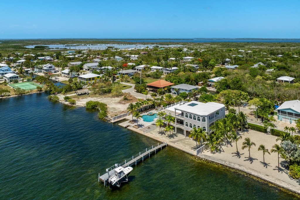 Big Pine Key, Florida, 33043, United States, 3 Bedrooms Bedrooms, ,3 BathroomsBathrooms,Residential,Forsale,1971906