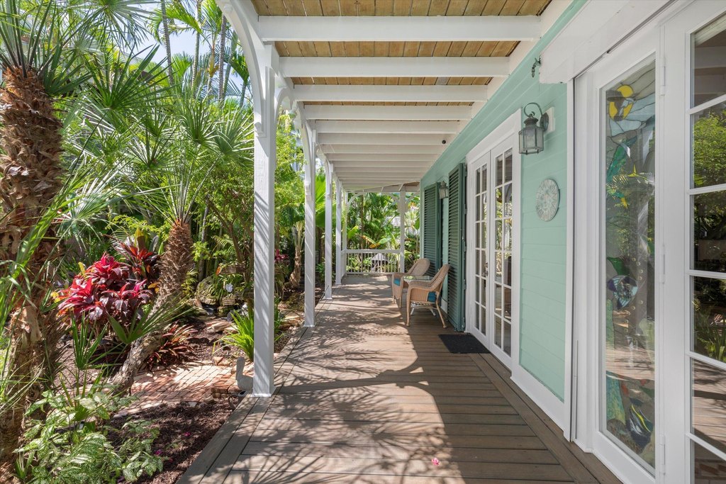 Key West, Florida, 33040, United States, 2 Bedrooms Bedrooms, ,2.5 BathroomsBathrooms,Residential,Forsale,1944398