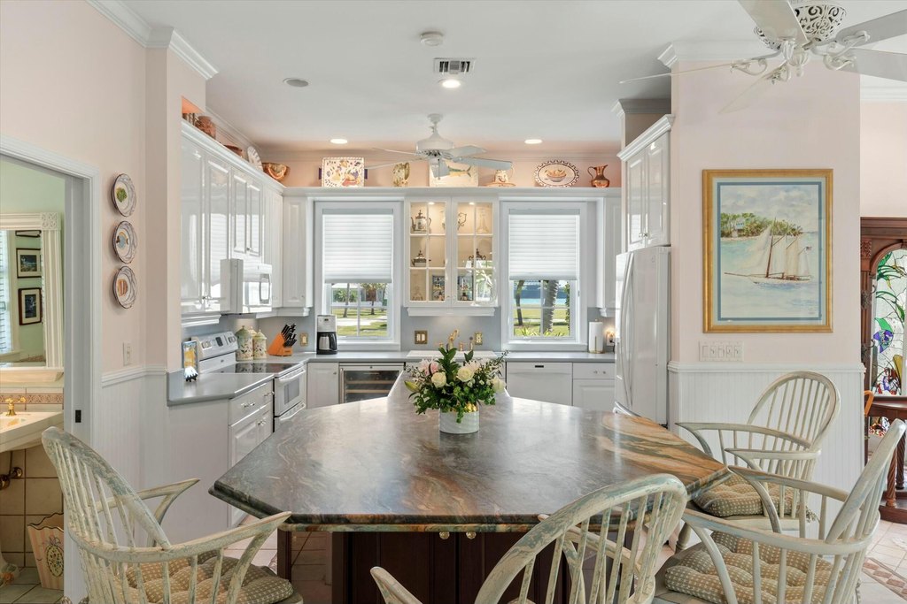 Key West, Florida, 33040, United States, 2 Bedrooms Bedrooms, ,2.5 BathroomsBathrooms,Residential,Forsale,1944398