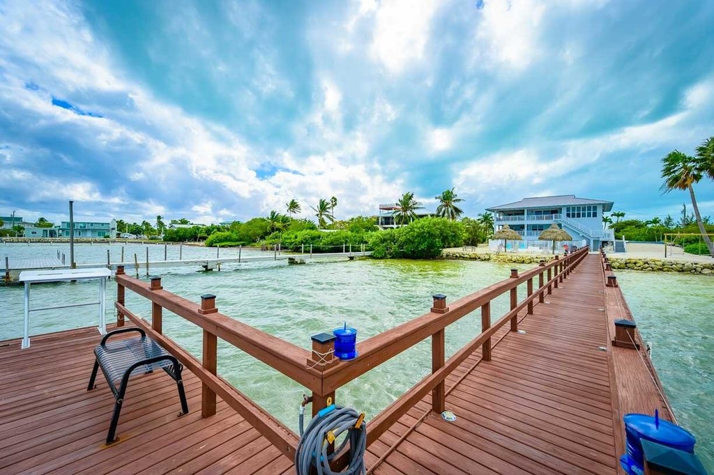 Marathon, Florida, 33050, United States, 4 Bedrooms Bedrooms, ,4 BathroomsBathrooms,Residential,Forsale,2004357