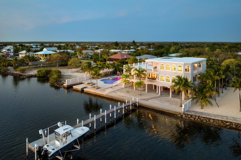 Big Pine Key, Florida, 33043, United States, 3 Bedrooms Bedrooms, ,3 BathroomsBathrooms,Residential,Forsale,1971906