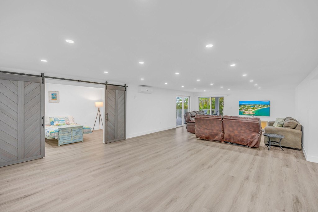 Marathon, Florida, 33050, United States, 4 Bedrooms Bedrooms, ,4 BathroomsBathrooms,Residential,Forsale,2004357