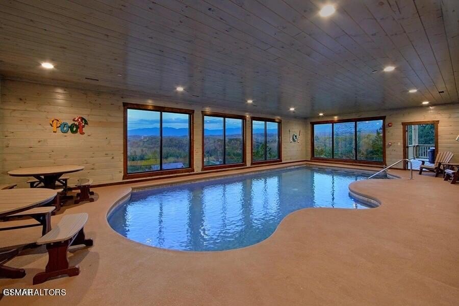 Sevierville, Tennessee, 37876, United States, 18 Bedrooms Bedrooms, ,18.5 BathroomsBathrooms,Residential,Forsale,1893787
