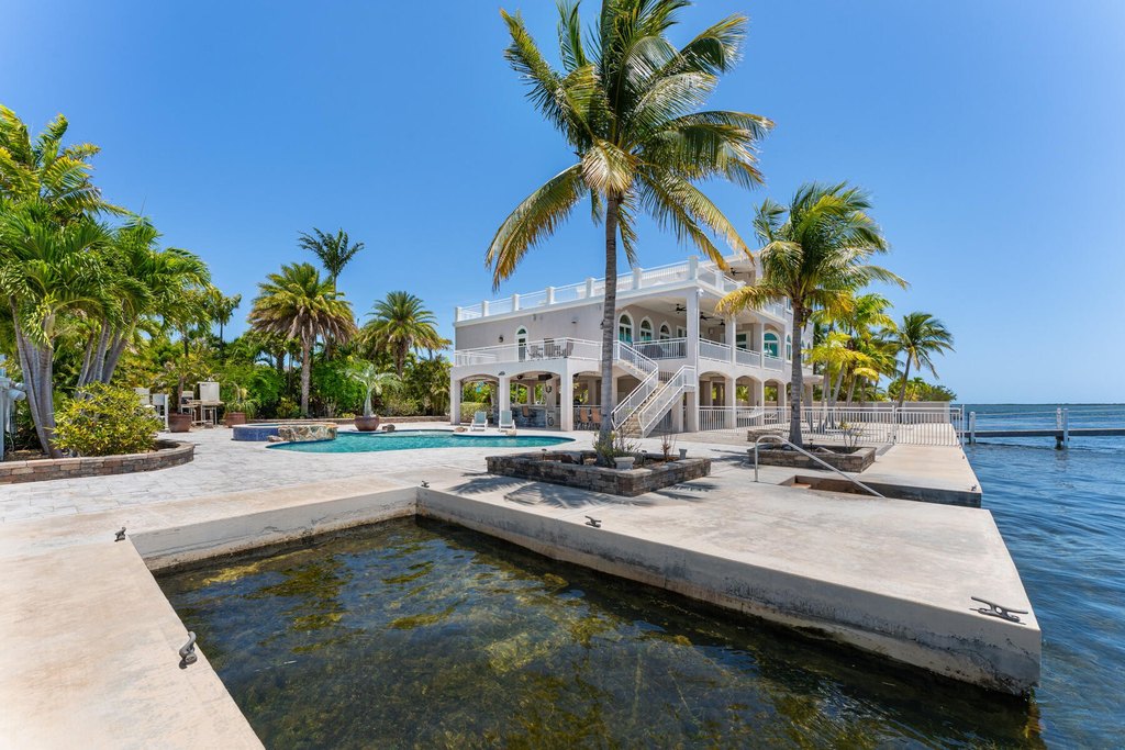 Big Pine Key, Florida, 33043, United States, 3 Bedrooms Bedrooms, ,3 BathroomsBathrooms,Residential,Forsale,1971906