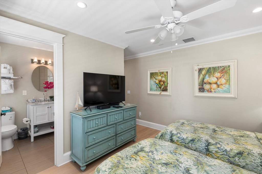 Key West, Florida, 33040, United States, 6 Bedrooms Bedrooms, ,6.5 BathroomsBathrooms,Residential,Forsale,1971989