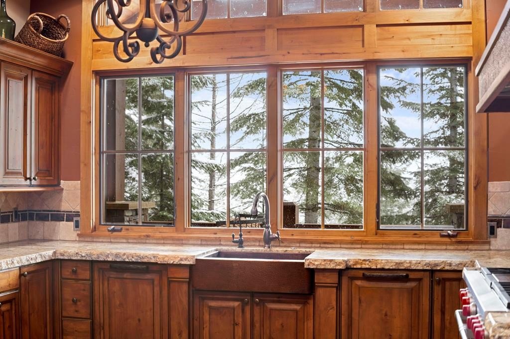 Donnelly, Idaho, 83615, United States, 5 Bedrooms Bedrooms, ,7 BathroomsBathrooms,Residential,Forsale,1889370