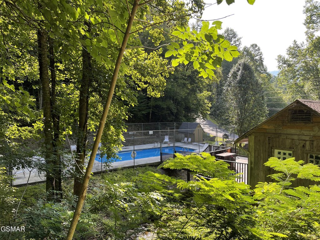 Gatlinburg, Tennessee, 37738, United States, 3 Bedrooms Bedrooms, ,3 BathroomsBathrooms,Residential,Forsale,1899765