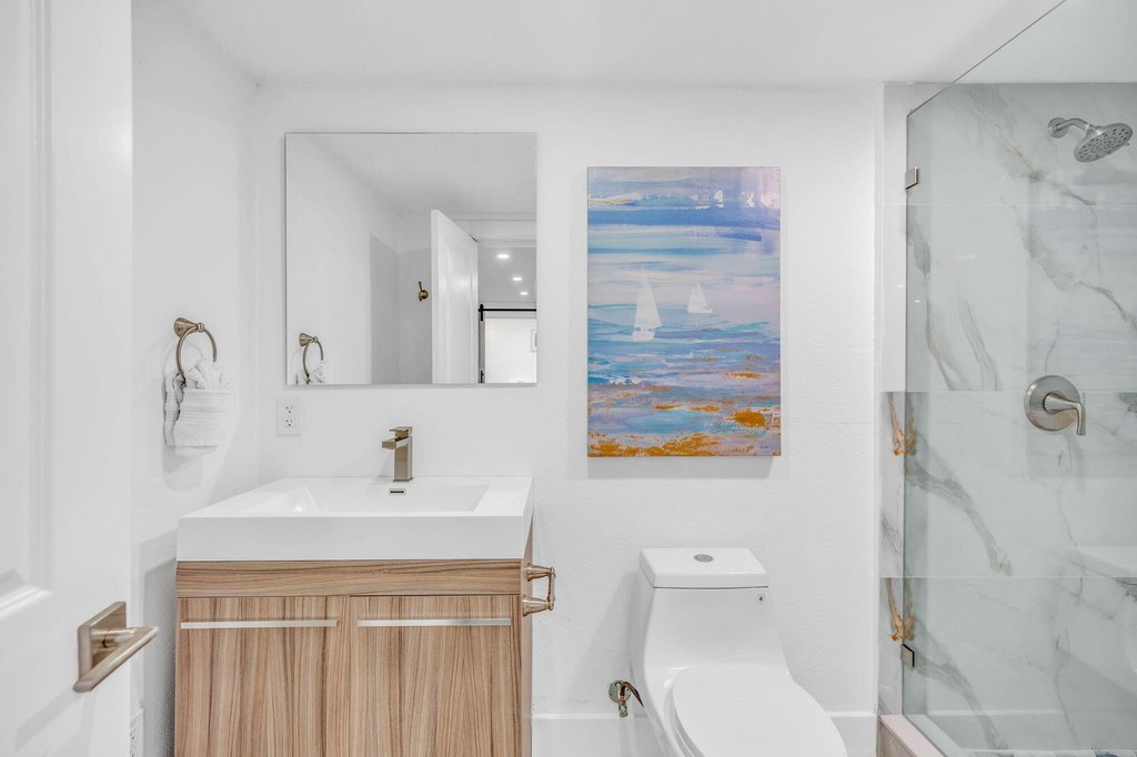 Marathon, Florida, 33050, United States, 4 Bedrooms Bedrooms, ,4 BathroomsBathrooms,Residential,Forsale,2004357