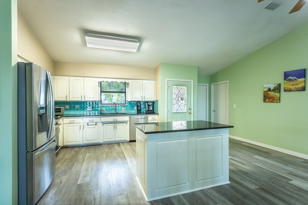 Carrabelle, Florida, 32322, United States, 3 Bedrooms Bedrooms, ,2 BathroomsBathrooms,Residential,Forsale,1884818