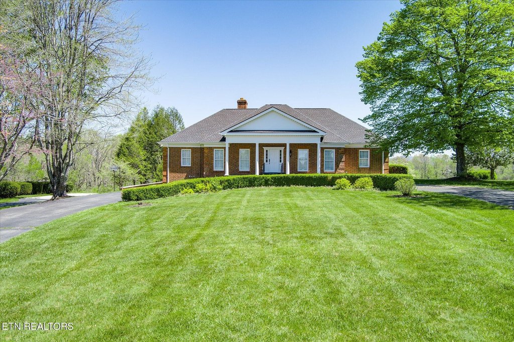 Crossville, Tennessee, 38572, United States, 5 Bedrooms Bedrooms, ,4 BathroomsBathrooms,Residential,Forsale,1907866