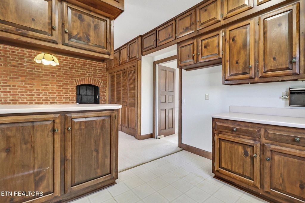 Crossville, Tennessee, 38572, United States, 5 Bedrooms Bedrooms, ,4 BathroomsBathrooms,Residential,Forsale,1907866