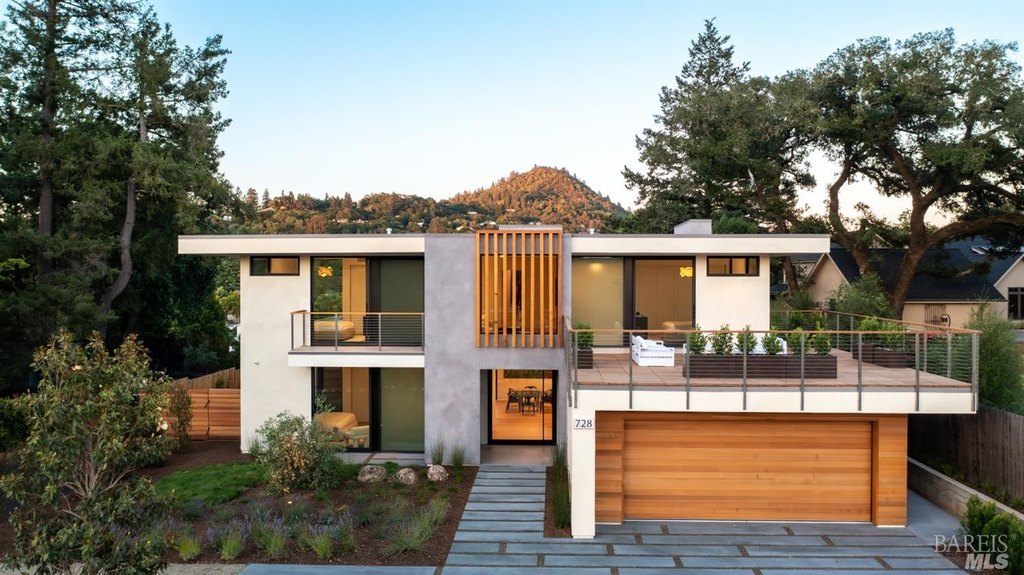 Healdsburg, California, 95448, United States, 4 Bedrooms Bedrooms, ,4.5 BathroomsBathrooms,Residential,Forsale,1918959