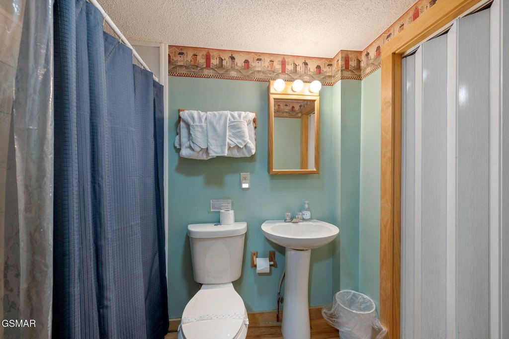 Sevierville, Tennessee, 37862, United States, 3 Bedrooms Bedrooms, ,3 BathroomsBathrooms,Residential,Forsale,1942453