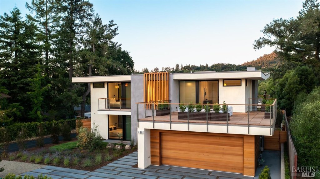 Healdsburg, California, 95448, United States, 4 Bedrooms Bedrooms, ,4.5 BathroomsBathrooms,Residential,Forsale,1918959