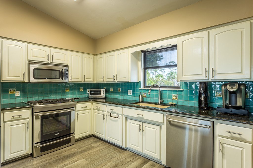 Carrabelle, Florida, 32322, United States, 3 Bedrooms Bedrooms, ,2 BathroomsBathrooms,Residential,Forsale,1884818