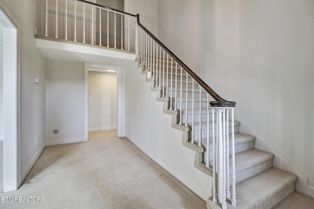 Crossville, Tennessee, 38572, United States, 5 Bedrooms Bedrooms, ,4 BathroomsBathrooms,Residential,Forsale,1907866