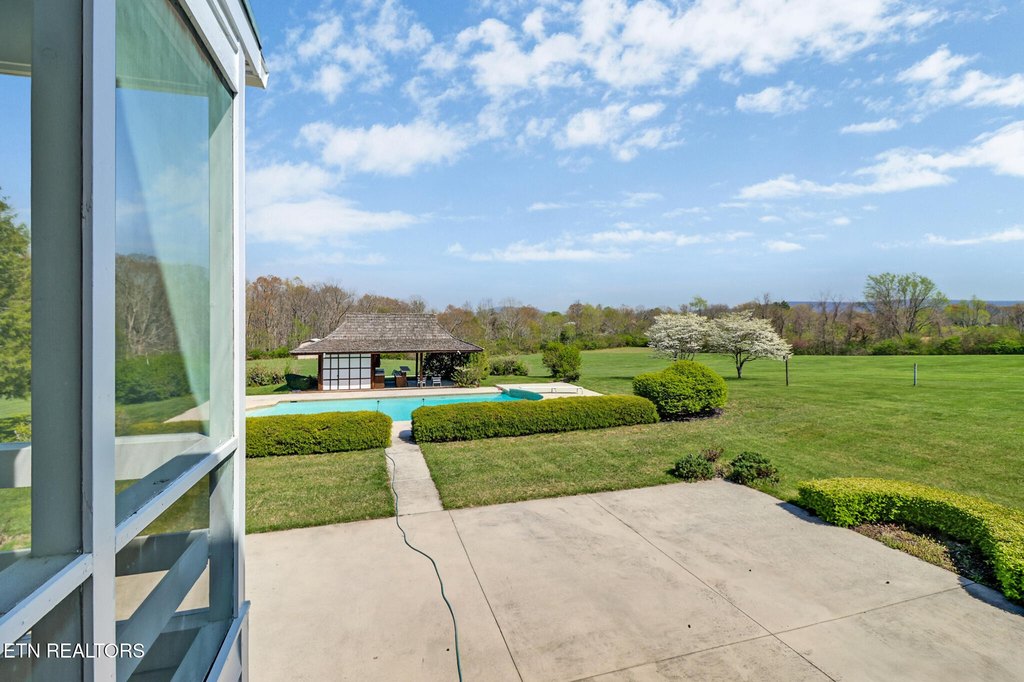 Crossville, Tennessee, 38572, United States, 5 Bedrooms Bedrooms, ,4 BathroomsBathrooms,Residential,Forsale,1907866