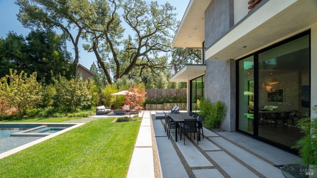Healdsburg, California, 95448, United States, 4 Bedrooms Bedrooms, ,4.5 BathroomsBathrooms,Residential,Forsale,1918959