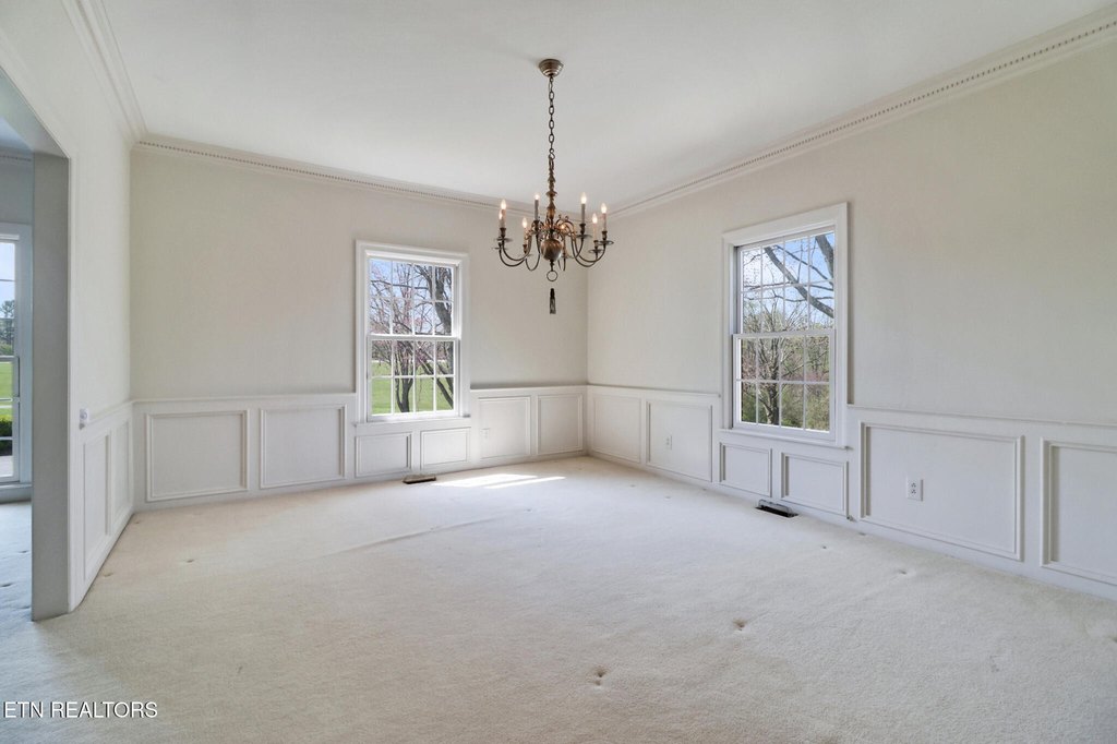 Crossville, Tennessee, 38572, United States, 5 Bedrooms Bedrooms, ,4 BathroomsBathrooms,Residential,Forsale,1907866